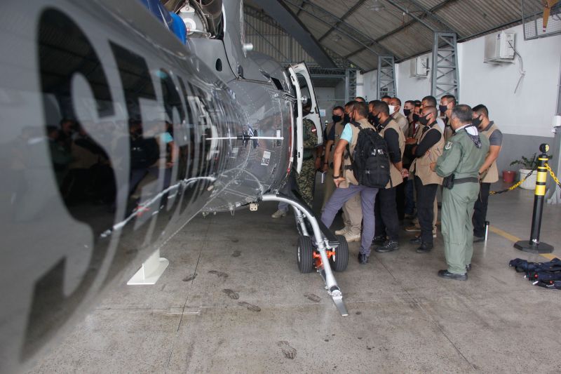 Casa militar promove curso de aerotransporte no Graesp <div class='credito_fotos'>Foto: Marcelo Seabra / Ag. Pará   |   <a href='/midias/2021/originais/8681_0035fa9c-0fbc-0b40-4a3a-105afc750d1f.jpg' download><i class='fa-solid fa-download'></i> Download</a></div>