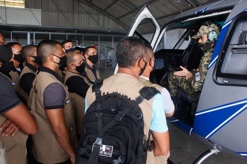 Casa militar promove curso de aerotransporte no Graesp <div class='credito_fotos'>Foto: Marcelo Seabra / Ag. Pará   |   <a href='/midias/2021/originais/8681_05aedd29-5015-f5eb-7cd4-9f67b01d4488.jpg' download><i class='fa-solid fa-download'></i> Download</a></div>