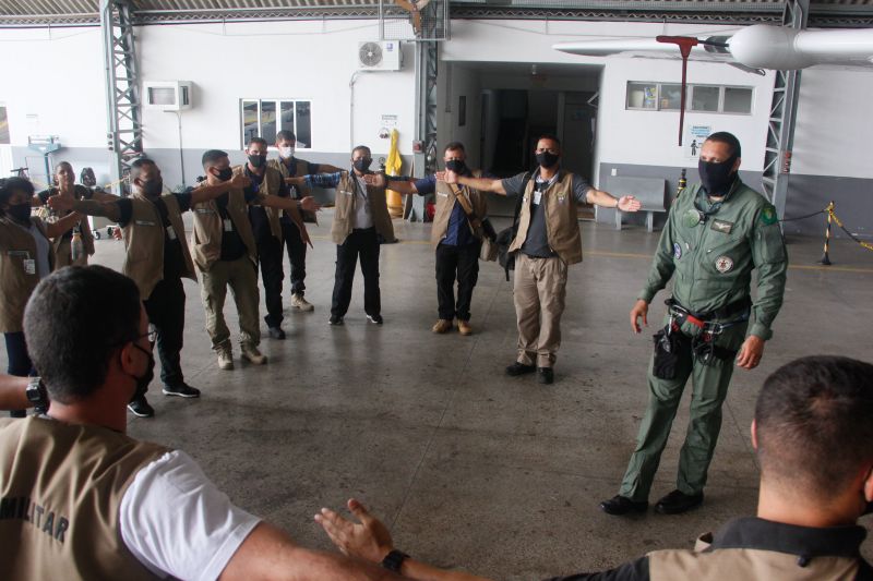 Casa militar promove curso de aerotransporte no Graesp <div class='credito_fotos'>Foto: Marcelo Seabra / Ag. Pará   |   <a href='/midias/2021/originais/8681_243d61f2-c8a6-6854-6fff-1ef1e80ff0d4.jpg' download><i class='fa-solid fa-download'></i> Download</a></div>