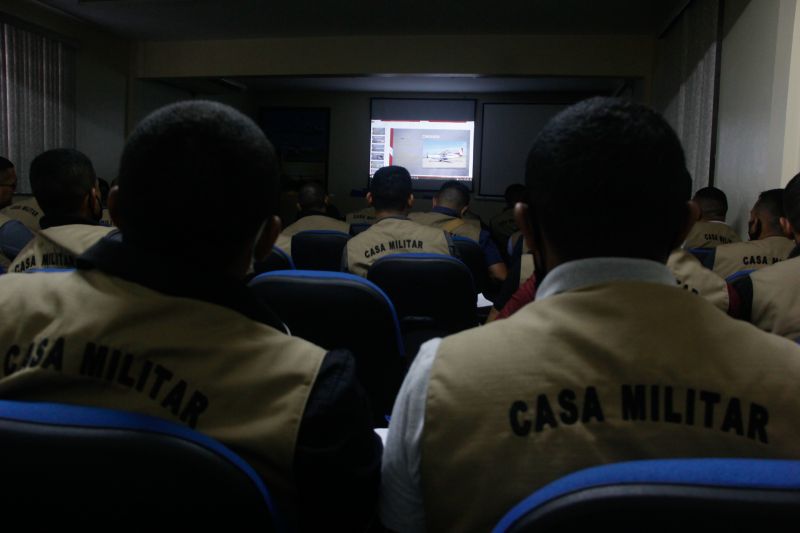 Casa militar promove curso de aerotransporte no Graesp <div class='credito_fotos'>Foto: Marcelo Seabra / Ag. Pará   |   <a href='/midias/2021/originais/8681_52520d3a-ef0e-8a77-6139-f64c1a29998c.jpg' download><i class='fa-solid fa-download'></i> Download</a></div>