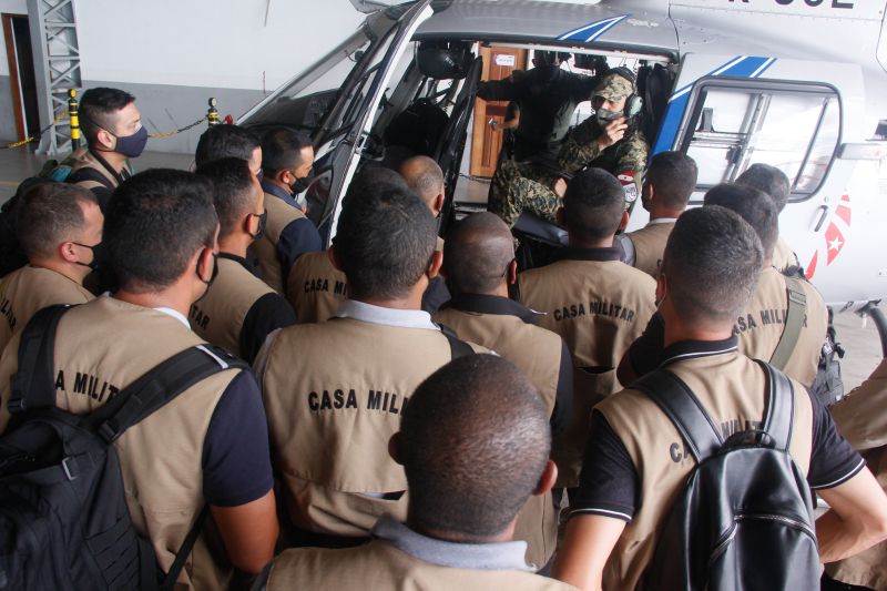 Casa militar promove curso de aerotransporte no Graesp <div class='credito_fotos'>Foto: Marcelo Seabra / Ag. Pará   |   <a href='/midias/2021/originais/8681_7884d7a3-a93b-7a1f-0a64-ed00d98addb3.jpg' download><i class='fa-solid fa-download'></i> Download</a></div>