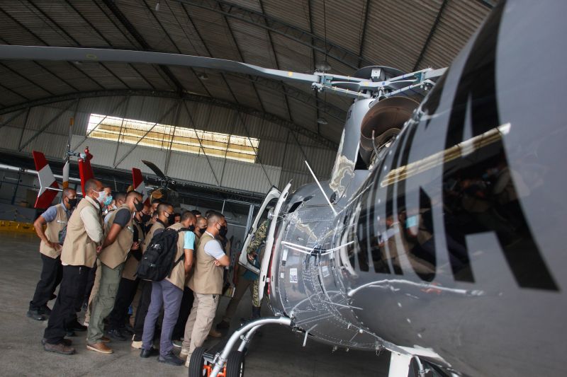 Casa militar promove curso de aerotransporte no Graesp <div class='credito_fotos'>Foto: Marcelo Seabra / Ag. Pará   |   <a href='/midias/2021/originais/8681_993bd52b-4d61-51ac-cfaa-01be40e46305.jpg' download><i class='fa-solid fa-download'></i> Download</a></div>