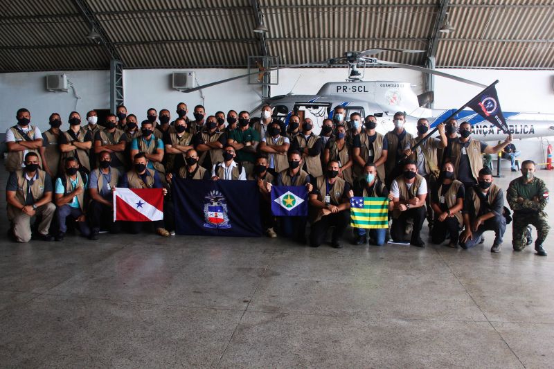 Casa militar promove curso de aerotransporte no Graesp <div class='credito_fotos'>Foto: Marcelo Seabra / Ag. Pará   |   <a href='/midias/2021/originais/8681_bab9c5c7-d2e1-59bd-077f-234fb5a86644.jpg' download><i class='fa-solid fa-download'></i> Download</a></div>