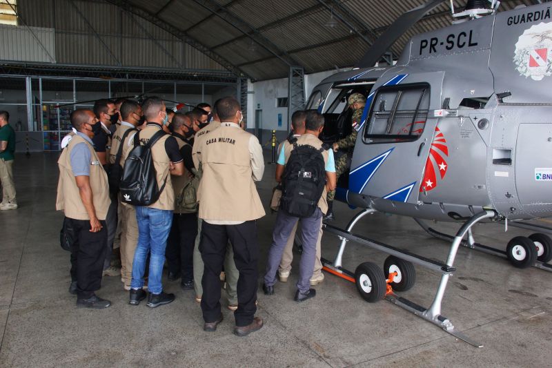 Casa militar promove curso de aerotransporte no Graesp <div class='credito_fotos'>Foto: Marcelo Seabra / Ag. Pará   |   <a href='/midias/2021/originais/8681_e4df2743-4ad5-42c7-6c43-4939f3d06f46.jpg' download><i class='fa-solid fa-download'></i> Download</a></div>