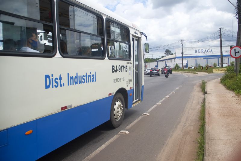 Rua Ananin, em frente ao Terminal de IntegraÃ§Ã£o de Ananindeua, passa por processo de requalificaÃ§Ã£o que o Governo do Estado, por meio do NGTM irÃ¡ iniciar no segundo semestre de 2021. <div class='credito_fotos'>Foto: Pedro Guerreiro / Ag. Pará   |   <a href='/midias/2021/originais/8687_096a2f60-f251-d3f2-64ef-07bebbe31715.jpg' download><i class='fa-solid fa-download'></i> Download</a></div>