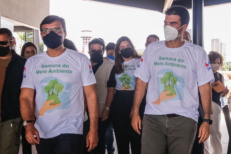 O Governador Helder Barbalho assumiu o compromisso de implementar a Carta da Terra e os Objetivos para o Desenvolvimento SustentÃ¡vel (ODS) no territÃ³rio paraense durante a abertura da Semana Estadual de Meio Ambiente, nesta segunda-feira (07). O ParÃ¡ Ã© o primeiro Estado do Brasil a oficializar este compromisso desde a concepÃ§Ã£o da Carta. O evento tambÃ©m foi marcado pelo plantio de 25 mudas de madeiras nobres da regiÃ£o, ipÃª-amarelo, ipÃª-roxo e pau-preto, no Porto Futuro, em BelÃ©m.Â  <div class='credito_fotos'>Foto: Marco Santos / Ag. Pará   |   <a href='/midias/2021/originais/8689_9a1b69ff-7005-1eb4-fe99-c94d7c6a2512.jpg' download><i class='fa-solid fa-download'></i> Download</a></div>