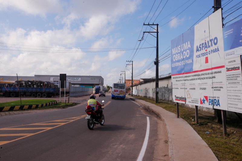 O governador Helder Barbalho participou, na manhÃ£ desta quarta-feira (16), do ato de entrega da nova pavimentaÃ§Ã£o da Estrada da Pirelli, no municÃ­pio de Marituba, RegiÃ£o Metropolitana de BelÃ©m. Os 6 km de extensÃ£o da via receberam asfalto novo e de qualidade atravÃ©s do programa estadual "Asfalto Por Todo o ParÃ¡", executado pela Secretaria de Desenvolvimento Urbano e Obras PÃºblicas (Sedop). <div class='credito_fotos'>Foto: Marco Santos / Ag. Pará   |   <a href='/midias/2021/originais/8719_35ec4f46-9384-16c1-94c1-7826afe1e557.jpg' download><i class='fa-solid fa-download'></i> Download</a></div>