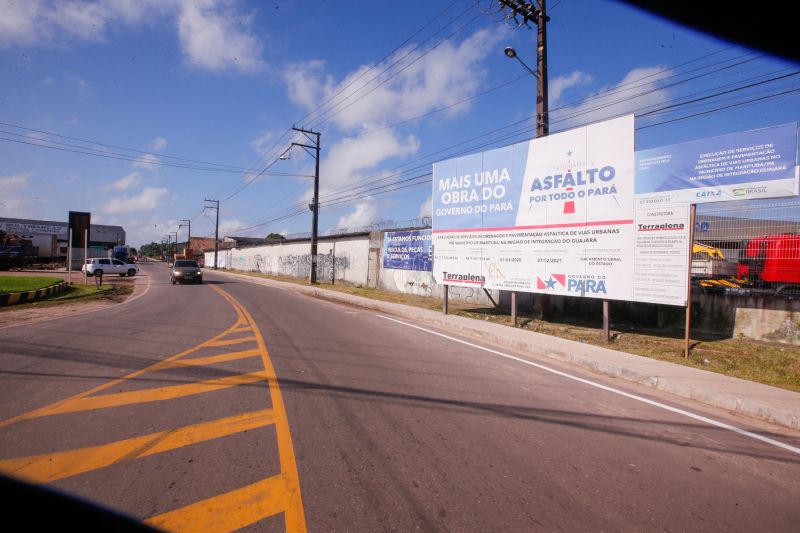 O governador Helder Barbalho participou, na manhÃ£ desta quarta-feira (16), do ato de entrega da nova pavimentaÃ§Ã£o da Estrada da Pirelli, no municÃ­pio de Marituba, RegiÃ£o Metropolitana de BelÃ©m. Os 6 km de extensÃ£o da via receberam asfalto novo e de qualidade atravÃ©s do programa estadual "Asfalto Por Todo o ParÃ¡", executado pela Secretaria de Desenvolvimento Urbano e Obras PÃºblicas (Sedop). <div class='credito_fotos'>Foto: Marco Santos / Ag. Pará   |   <a href='/midias/2021/originais/8719_80b26192-70f5-9c68-6ebc-5ca9abbf939b.jpg' download><i class='fa-solid fa-download'></i> Download</a></div>