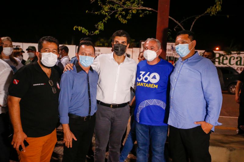 O governador Helder Barbalho chegou nesta segunda-feira (21) a SantarÃ©m, no Oeste do ParÃ¡, para participar com a entrega de obras e serviÃ§os das celebraÃ§Ãµes pelos 360 anos de fundaÃ§Ã£o do municÃ­pio. <div class='credito_fotos'>Foto: Marco Santos / Ag. Pará   |   <a href='/midias/2021/originais/8739_c1319b81-42ac-cdb3-fa85-3003fbe94a67.jpg' download><i class='fa-solid fa-download'></i> Download</a></div>