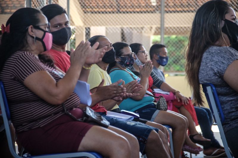 Neste primeiro sábado de julho, 03, a Companhia de Habitação do Estado do Pará (Cohab) beneficiou 78 famílias do município de Marapanim com o programa estadual "Sua Casa", iniciativa do governo do Estado que concede até 21 mil reais para construção, reconstrução e ampliação de casas de famílias de baixa renda

FOTO: PEDRO GUERREIRO / AGPARA <div class='credito_fotos'>Foto: Pedro Guerreiro / Ag. Pará   |   <a href='/midias/2021/originais/8779_0ae74507-ca67-2171-0b30-6047308685f7.jpg' download><i class='fa-solid fa-download'></i> Download</a></div>