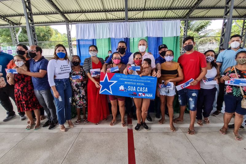 Neste primeiro sábado de julho, 03, a Companhia de Habitação do Estado do Pará (Cohab) beneficiou 78 famílias do município de Marapanim com o programa estadual "Sua Casa", iniciativa do governo do Estado que concede até 21 mil reais para construção, reconstrução e ampliação de casas de famílias de baixa renda

FOTO: PEDRO GUERREIRO / AGPARA <div class='credito_fotos'>Foto: Pedro Guerreiro / Ag. Pará   |   <a href='/midias/2021/originais/8779_4cacef21-f57e-277a-ea13-b80d99d79566.jpg' download><i class='fa-solid fa-download'></i> Download</a></div>