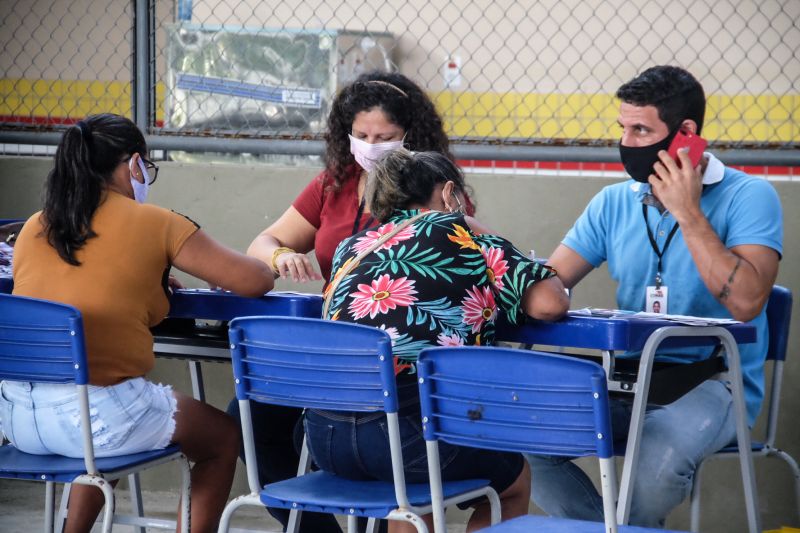 Neste primeiro sábado de julho, 03, a Companhia de Habitação do Estado do Pará (Cohab) beneficiou 78 famílias do município de Marapanim com o programa estadual "Sua Casa", iniciativa do governo do Estado que concede até 21 mil reais para construção, reconstrução e ampliação de casas de famílias de baixa renda

FOTO: PEDRO GUERREIRO / AGPARA <div class='credito_fotos'>Foto: Pedro Guerreiro / Ag. Pará   |   <a href='/midias/2021/originais/8779_850ae45e-a839-0bd5-1890-0df902d4e881.jpg' download><i class='fa-solid fa-download'></i> Download</a></div>