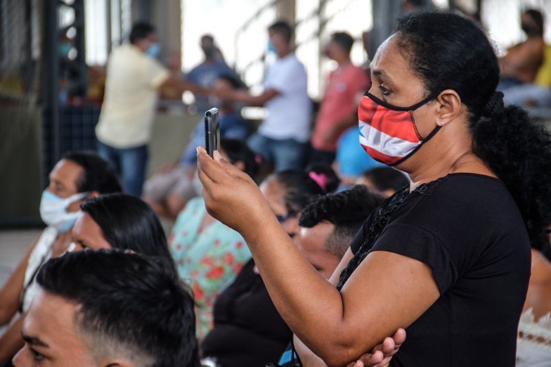 Neste primeiro sábado de julho, 03, a Companhia de Habitação do Estado do Pará (Cohab) beneficiou 78 famílias do município de Marapanim com o programa estadual "Sua Casa", iniciativa do governo do Estado que concede até 21 mil reais para construção, reconstrução e ampliação de casas de famílias de baixa renda

FOTO: PEDRO GUERREIRO / AGPARA <div class='credito_fotos'>Foto: Pedro Guerreiro / Ag. Pará   |   <a href='/midias/2021/originais/8779_a182962a-0d43-64c3-5715-907e8aacb850.jpg' download><i class='fa-solid fa-download'></i> Download</a></div>