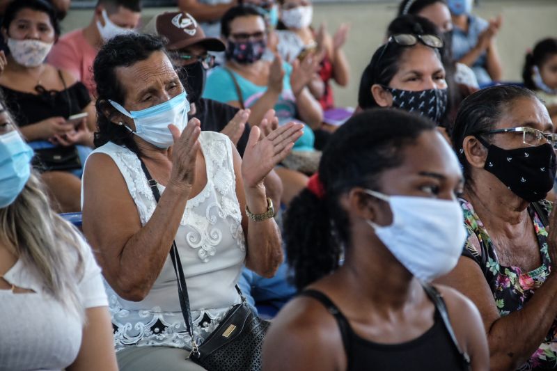 Neste primeiro sábado de julho, 03, a Companhia de Habitação do Estado do Pará (Cohab) beneficiou 78 famílias do município de Marapanim com o programa estadual "Sua Casa", iniciativa do governo do Estado que concede até 21 mil reais para construção, reconstrução e ampliação de casas de famílias de baixa renda

FOTO: PEDRO GUERREIRO / AGPARA <div class='credito_fotos'>Foto: Pedro Guerreiro / Ag. Pará   |   <a href='/midias/2021/originais/8779_a9cbe490-69b7-1112-abed-099fa24343bf.jpg' download><i class='fa-solid fa-download'></i> Download</a></div>