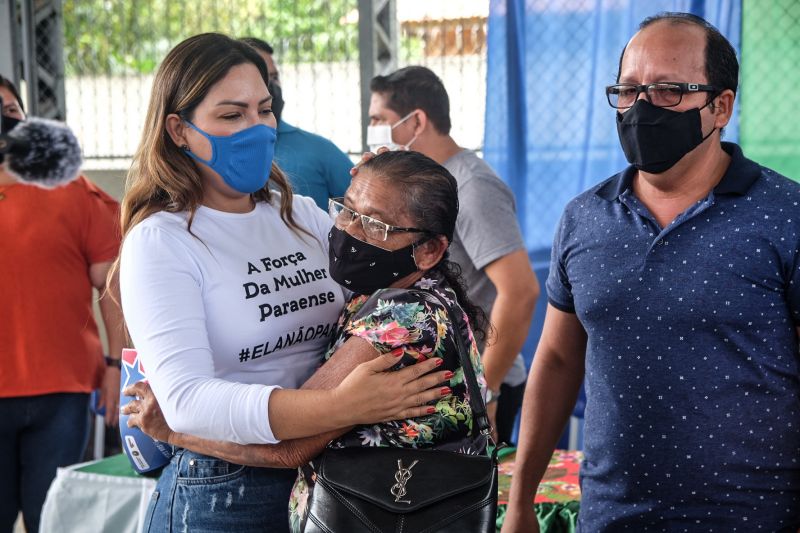 Neste primeiro sábado de julho, 03, a Companhia de Habitação do Estado do Pará (Cohab) beneficiou 78 famílias do município de Marapanim com o programa estadual "Sua Casa", iniciativa do governo do Estado que concede até 21 mil reais para construção, reconstrução e ampliação de casas de famílias de baixa renda

FOTO: PEDRO GUERREIRO / AGPARA <div class='credito_fotos'>Foto: Pedro Guerreiro / Ag. Pará   |   <a href='/midias/2021/originais/8779_b6581689-b66f-77e5-81b4-b25b316ab2c1.jpg' download><i class='fa-solid fa-download'></i> Download</a></div>