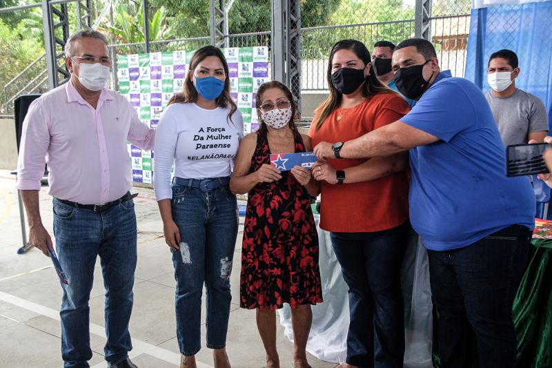 Neste primeiro sábado de julho, 03, a Companhia de Habitação do Estado do Pará (Cohab) beneficiou 78 famílias do município de Marapanim com o programa estadual "Sua Casa", iniciativa do governo do Estado que concede até 21 mil reais para construção, reconstrução e ampliação de casas de famílias de baixa renda

FOTO: PEDRO GUERREIRO / AGPARA <div class='credito_fotos'>Foto: Pedro Guerreiro / Ag. Pará   |   <a href='/midias/2021/originais/8779_e4d58c1b-95dc-48ee-345b-61f4b06e3611.jpg' download><i class='fa-solid fa-download'></i> Download</a></div>