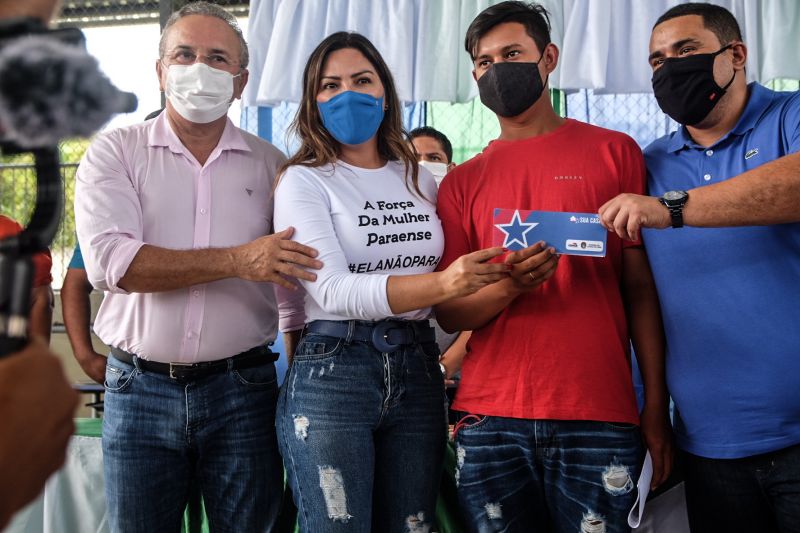 Neste primeiro sábado de julho, 03, a Companhia de Habitação do Estado do Pará (Cohab) beneficiou 78 famílias do município de Marapanim com o programa estadual "Sua Casa", iniciativa do governo do Estado que concede até 21 mil reais para construção, reconstrução e ampliação de casas de famílias de baixa renda

FOTO: PEDRO GUERREIRO / AGPARA <div class='credito_fotos'>Foto: Pedro Guerreiro / Ag. Pará   |   <a href='/midias/2021/originais/8779_e9692ca0-a7da-c039-f9b9-9c2187b0ae31.jpg' download><i class='fa-solid fa-download'></i> Download</a></div>