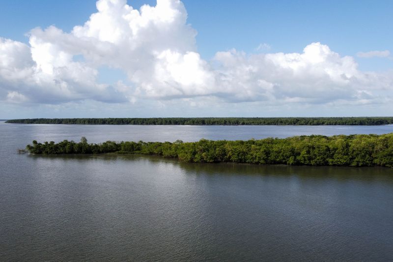 São João de Pirabas é um município brasileiro do estado do Pará, Brasil. Localiza-se no nordeste paraense, na microrregião de Salgado. Fotos: Marco Santos / Agência Pará <div class='credito_fotos'>Foto: Marco Santos / Ag. Pará   |   <a href='/midias/2021/originais/8796_0972d14a-2252-637a-d1d5-c23716924aaa.jpg' download><i class='fa-solid fa-download'></i> Download</a></div>