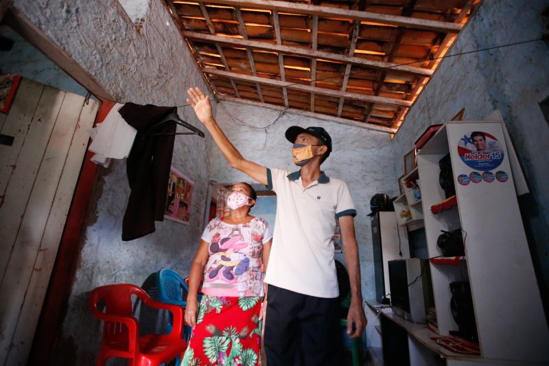 â€œO Sua Casa Ã© a realizaÃ§Ã£o de um sonho, vou rebocar, pintar, mudar toda minha casa. Esse programa representa o quanto o Governo do Estado se importa com as pessoas, o governador Helder Barbalho olha pela populaÃ§Ã£o. Eu sÃ³ tenho agradecer Ã  Cohab e toda equipe do Estado, que vai fazer com que eu e a minha famÃ­lia tenhamos melhor qualidade de vidaâ€, conta Justino Rosa dos Santos, pescador de SÃ£o JoÃ£o de Pirabas, durante a cerimÃ´nia de entrega do benefÃ­cio no municÃ­pio. <div class='credito_fotos'>Foto: Marco Santos / Ag. Pará   |   <a href='/midias/2021/originais/8803_f52eb637-6b38-134e-b9e7-5796e6e447e5.jpg' download><i class='fa-solid fa-download'></i> Download</a></div>