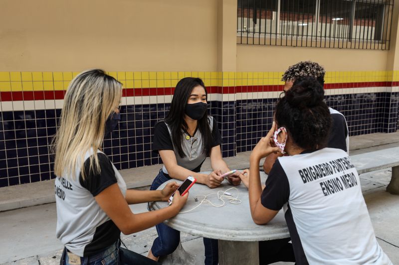 Aulas Escola Brigadeiro Fontenele- Terra Firme- Fotos Marco Santos- Ag Pará <div class='credito_fotos'>Foto: Marco Santos / Ag. Pará   |   <a href='/midias/2021/originais/8925_7966b162-c30b-b0fe-8f10-ebf7cd264508.jpg' download><i class='fa-solid fa-download'></i> Download</a></div>