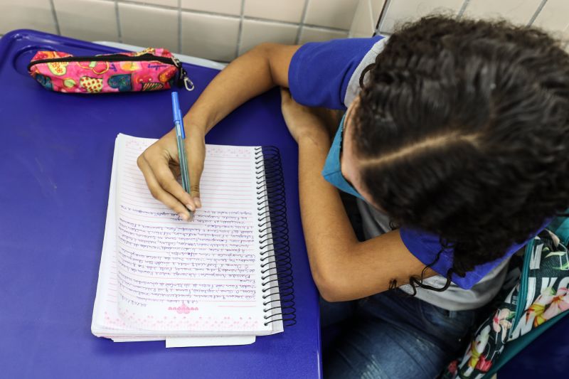 Aulas Escola Brigadeiro Fontenele- Terra Firme- Fotos Marco Santos- Ag Pará <div class='credito_fotos'>Foto: Marco Santos / Ag. Pará   |   <a href='/midias/2021/originais/8925_dc4d0383-41eb-7598-ba3d-8319db452c8a.jpg' download><i class='fa-solid fa-download'></i> Download</a></div>