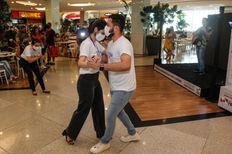 Semana de conscientização para o autismo tem apresentação de TEAlentos

Ação integra Semana de Conscientização para o Autismo, em valorização ao dia nacional da pessoa com deficiência, celebrado no último dia 21



fotos: marcelo seabra/agpara <div class='credito_fotos'>Foto: Marcelo Seabra / Ag. Pará   |   <a href='/midias/2021/originais/8982_4eb6bb4a-98c9-bb82-5627-cf52a309c5b6.jpg' download><i class='fa-solid fa-download'></i> Download</a></div>