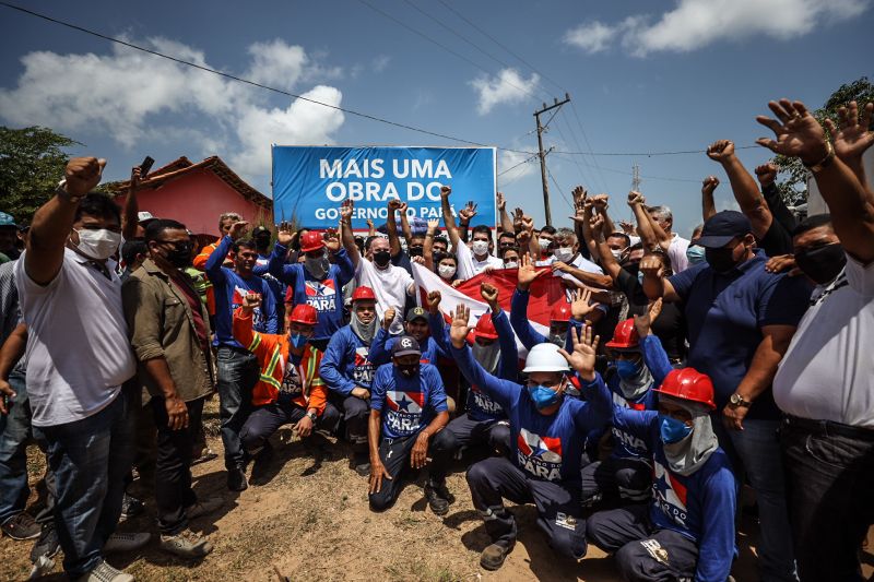 Além dos 32 km de asfalto, Governo do Estado também garantiu a reforma e ampliação da Câmara Municipal de Maracanã

fotos: Pedro Guerreiro / Ag.Para <div class='credito_fotos'>Foto: Pedro Guerreiro / Ag. Pará   |   <a href='/midias/2021/originais/8983_2c5cf638-cc22-3a56-60d2-5429acfc11bd.jpg' download><i class='fa-solid fa-download'></i> Download</a></div>