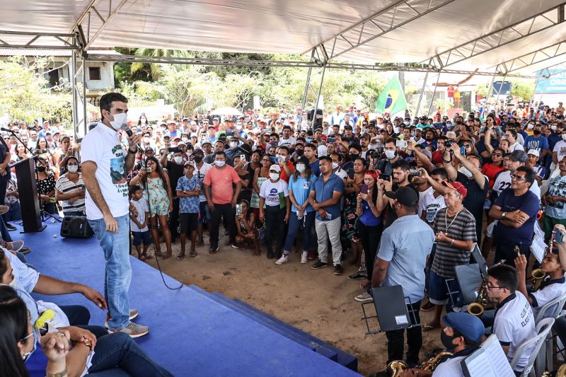 Além dos 32 km de asfalto, Governo do Estado também garantiu a reforma e ampliação da Câmara Municipal de Maracanã

fotos: Pedro Guerreiro / Ag.Para <div class='credito_fotos'>Foto: Pedro Guerreiro / Ag. Pará   |   <a href='/midias/2021/originais/8983_3a65b004-1b7a-350c-a41c-5e63576bea7e.jpg' download><i class='fa-solid fa-download'></i> Download</a></div>