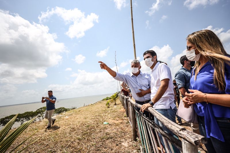 Além dos 32 km de asfalto, Governo do Estado também garantiu a reforma e ampliação da Câmara Municipal de Maracanã

fotos: Pedro Guerreiro / Ag.Para <div class='credito_fotos'>Foto: Pedro Guerreiro / Ag. Pará   |   <a href='/midias/2021/originais/8983_83e7cc68-c0e4-1d04-920c-4089ccd70997.jpg' download><i class='fa-solid fa-download'></i> Download</a></div>