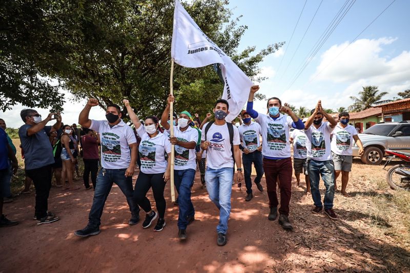 Além dos 32 km de asfalto, Governo do Estado também garantiu a reforma e ampliação da Câmara Municipal de Maracanã

fotos: Pedro Guerreiro / Ag.Para <div class='credito_fotos'>Foto: Pedro Guerreiro / Ag. Pará   |   <a href='/midias/2021/originais/8983_94f2b489-8484-a4e2-7ecc-7e16abd66db8.jpg' download><i class='fa-solid fa-download'></i> Download</a></div>