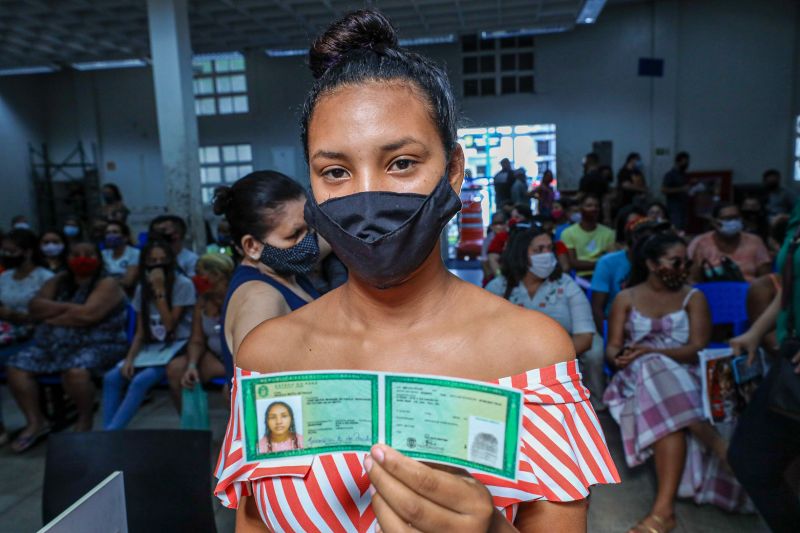 Jéssica Brito de Paula, 16 anos <div class='credito_fotos'>Foto: Marco Santos / Ag. Pará   |   <a href='/midias/2021/originais/9983_099c91e2-ef9e-8141-e5b6-879da599935f.jpg' download><i class='fa-solid fa-download'></i> Download</a></div>