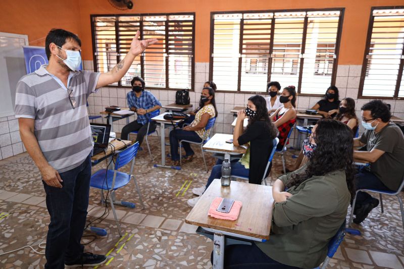 Oficina de Fotografia Secom em Marituba Fotos Marco Santos_ Ag Pará <div class='credito_fotos'>Foto: Marco Santos / Ag. Pará   |   <a href='/midias/2021/originais/9998_33ede896-d88c-9cc1-df6a-e4e64fdae660.jpg' download><i class='fa-solid fa-download'></i> Download</a></div>