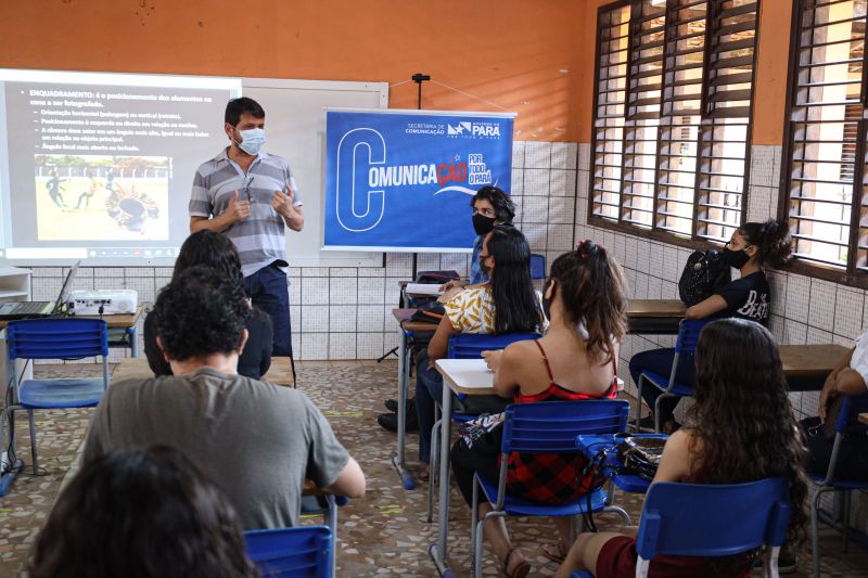 Oficina de Fotografia Secom em Marituba Fotos Marco Santos_ Ag Pará <div class='credito_fotos'>Foto: Marco Santos / Ag. Pará   |   <a href='/midias/2021/originais/9998_9766f23e-45d7-1636-1ee4-dc8d060903d6.jpg' download><i class='fa-solid fa-download'></i> Download</a></div>