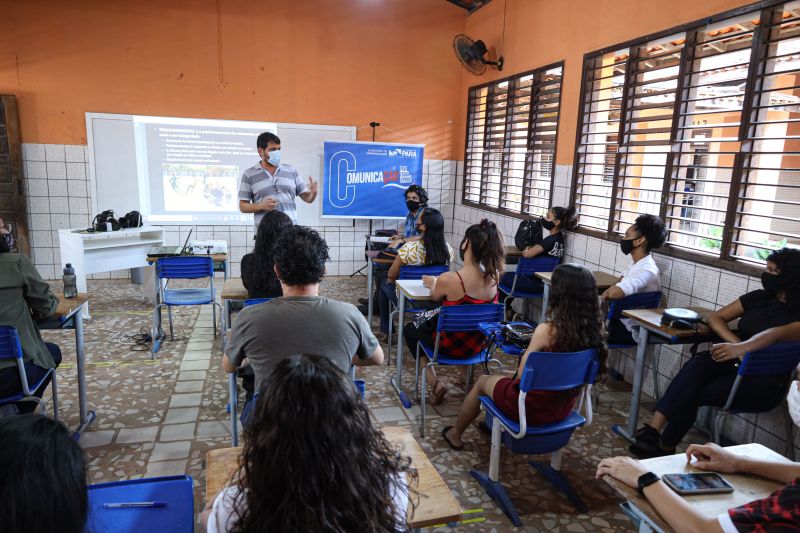 Oficina de Fotografia Secom em Marituba Fotos Marco Santos_ Ag Pará <div class='credito_fotos'>Foto: Marco Santos / Ag. Pará   |   <a href='/midias/2021/originais/9998_d4c834d3-0e2c-9053-5ab6-65d7328b23f0.jpg' download><i class='fa-solid fa-download'></i> Download</a></div>