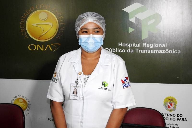 Tatiane Suzuki, a primeira técnica de enfermagem a ser vacinada contra a covid-19 na região do Xingu. tttttttttttttt