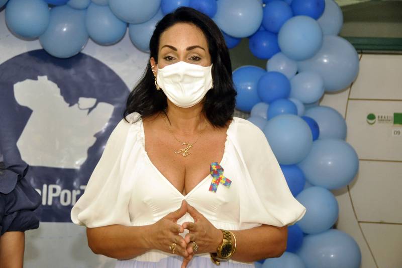 ttttttttttttttttttAlessandra Amaral, coordenadora de Saúde Bucal da Sespa, durante a abertura do lançamento da cartilha