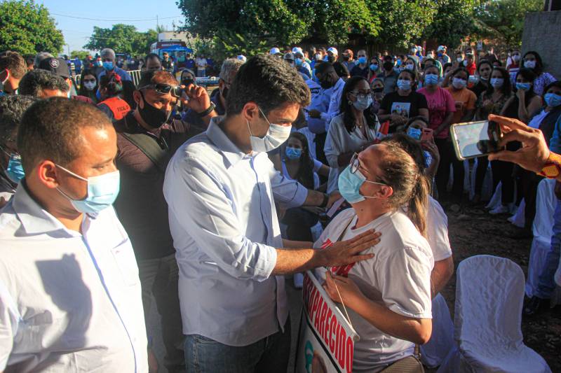 Moradores agradeceram ao governador pela construção do Hospital 