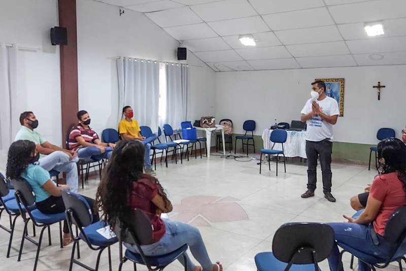 Gerente de Promoção d e Direitos pra Juventude, Flávio de Paula, em curso de formação pela SEJUDH (Crédito Gerência de Promoção dos Direitos da Juventude)