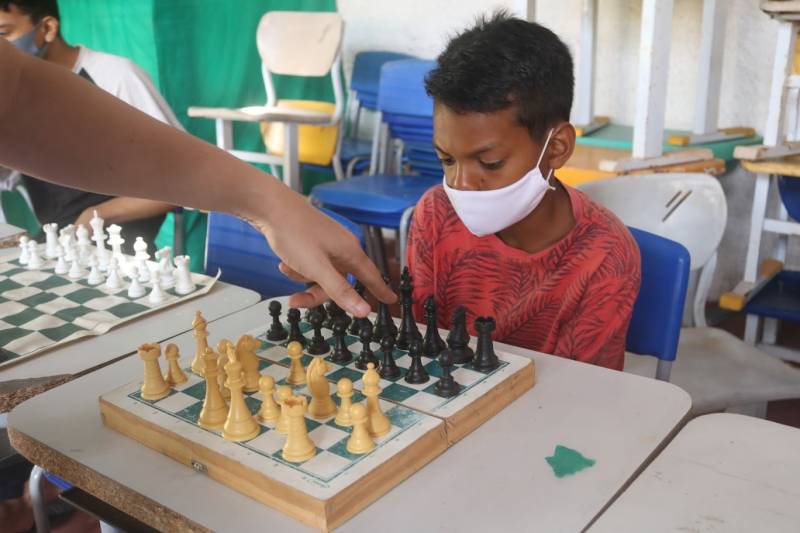 tttttttttttttttWesley Moraes, de 14 anos, estava aprendendo a jogar xadrez.