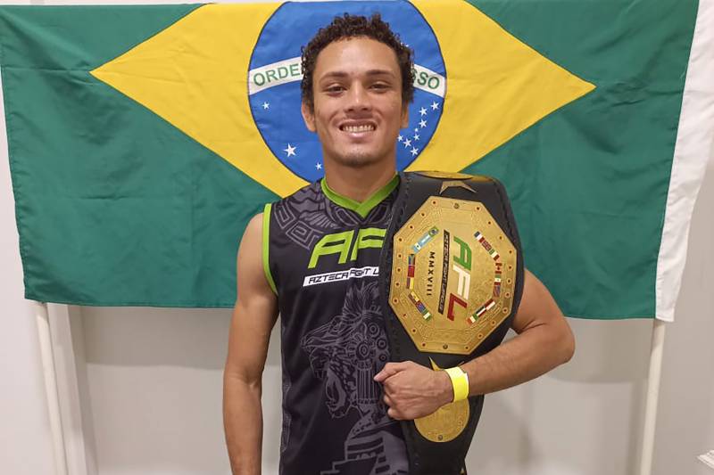 El luchador de Pará gana la disputa y se queda con el cinturón