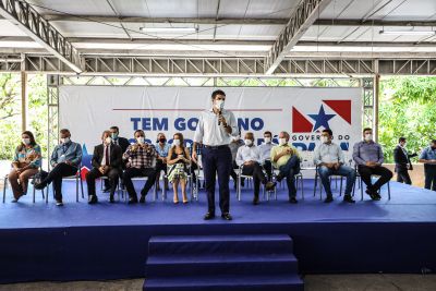 galeria: Governador entrega o benefício Sua Casa no CENTUR