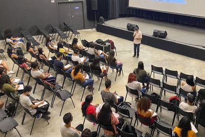 notícia: Estudantes do Icuí-Guajará participam de aulão preparatório para o Enem 2021, na Usipaz