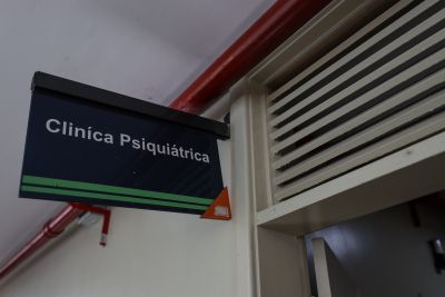 notícia: Governo do Estado recomenda uso responsável de medicamentos e psicoterapia para transtornos mentais