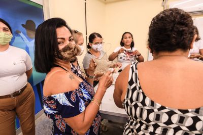 galeria: Oficina de enfeites de Natal. Usina da Paz.