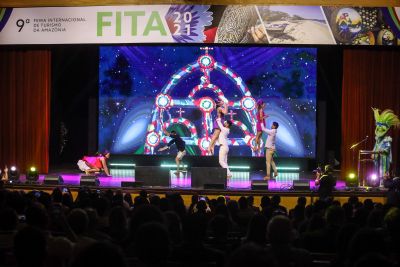 notícia: Em Belém, FITA é aberta oficialmente com cerimônia-show e grande público