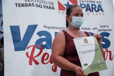 galeria: Governo do Pará entrega títulos de terra para famílias de Santa Barbara
