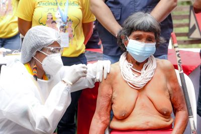 notícia: Primeira indígena vacinada no Pará tem 105 anos e pertence a etnia Gavião