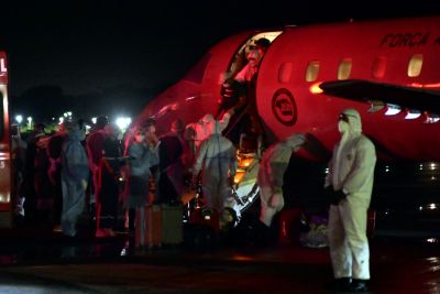 galeria: CHEGADA DE AMAZONENSES NA BASE AEREA DE BELÉM