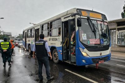 galeria: Procon Pará fiscaliza lotação de ônibus em Belém na avenida Almirante Barroso