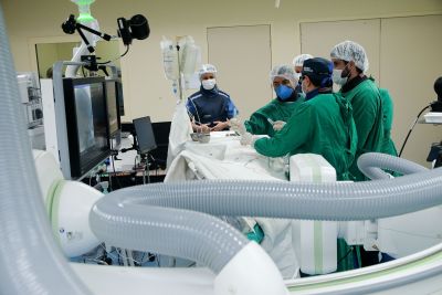 notícia: Abelardo Santos aumenta em 85% o número de cirurgias minimamente invasivas este ano